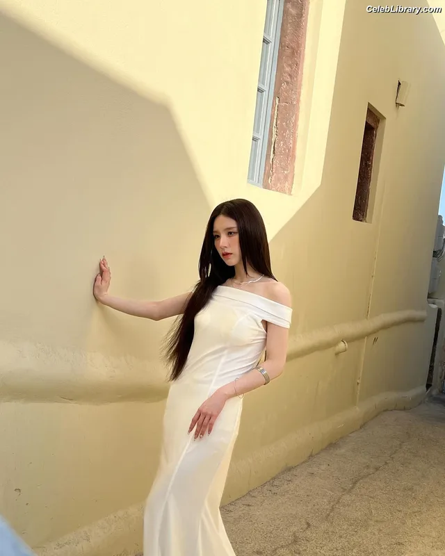 HeeJin (ARTMS / LOONA) photo 6 of 118