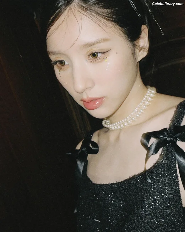 HeeJin (ARTMS / LOONA) photo 24 of 118