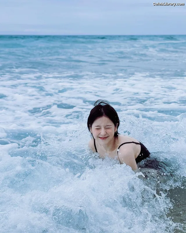 HeeJin (ARTMS / LOONA) photo 18 of 118