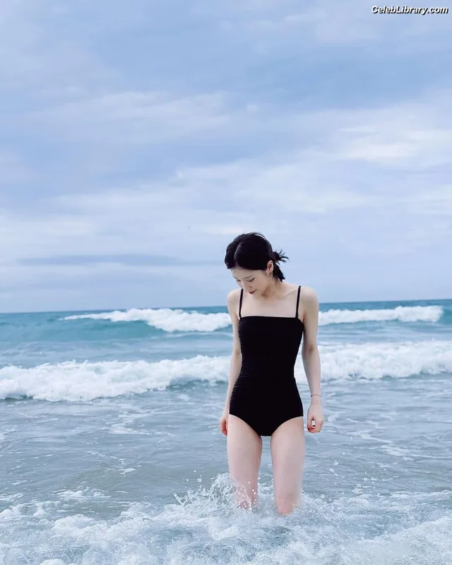 HeeJin (ARTMS / LOONA) photo 19 of 118