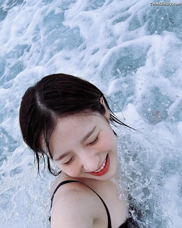 HeeJin (ARTMS / LOONA) photo 8 of 118
