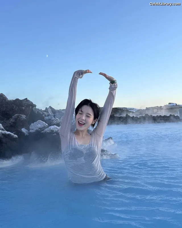 HeeJin (ARTMS / LOONA) photo 22 of 118