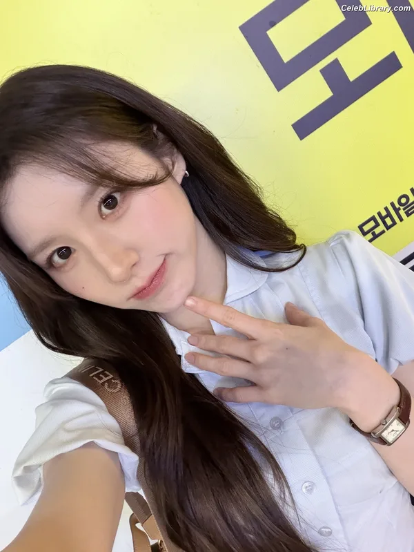 HeeJin (ARTMS / LOONA) photo 11 of 118
