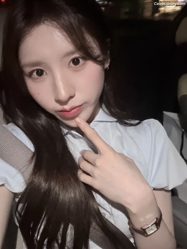 HeeJin (ARTMS / LOONA) photo 14 of 118