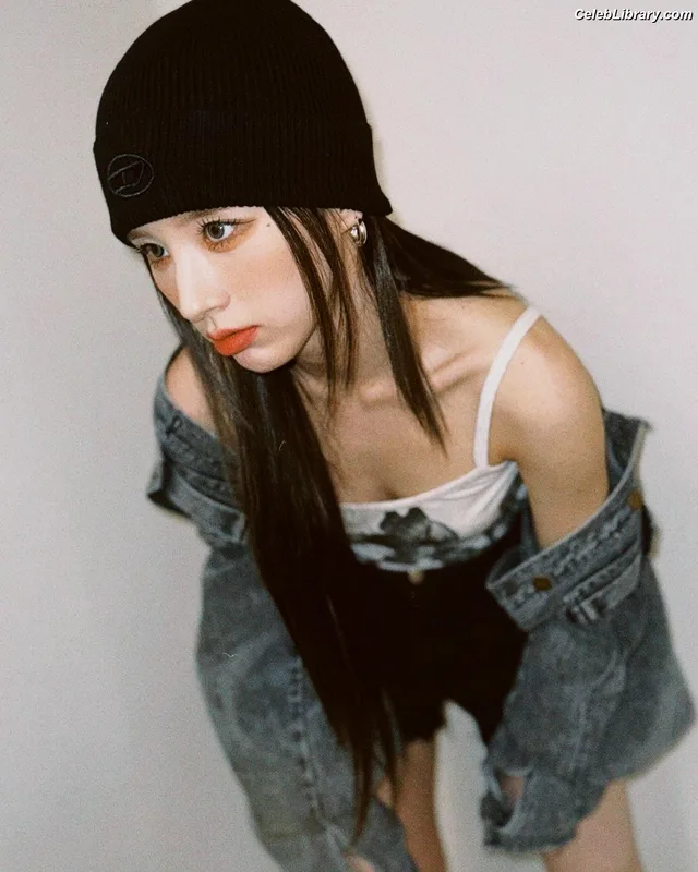 HeeJin (ARTMS / LOONA) photo 5 of 118