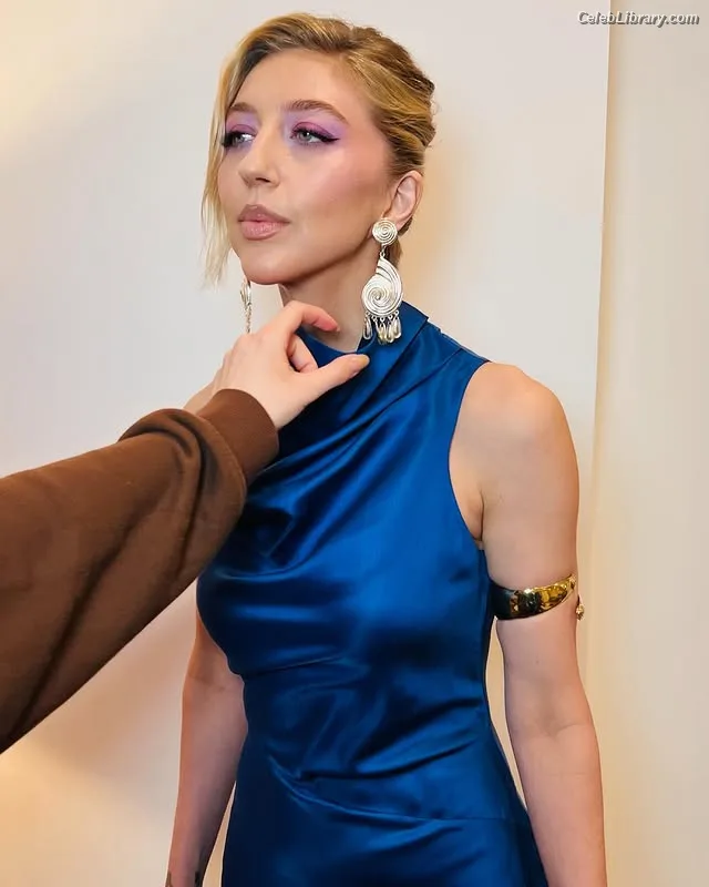 Heidi Gardner photo 17 of 76