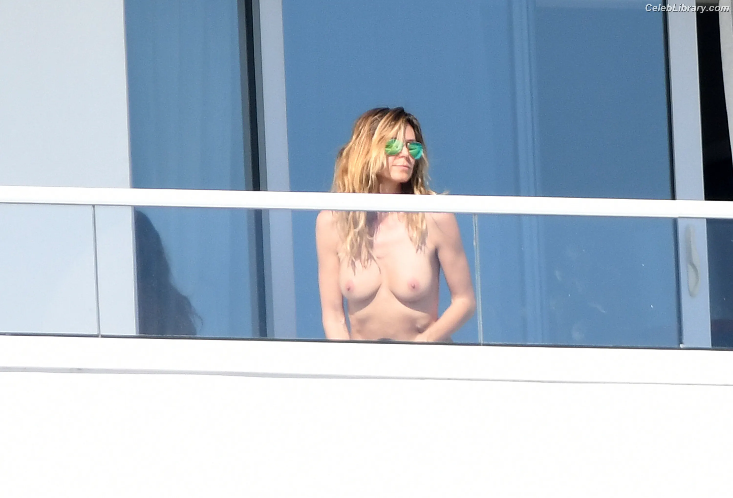 Heidi Klum photo 11 of 1638