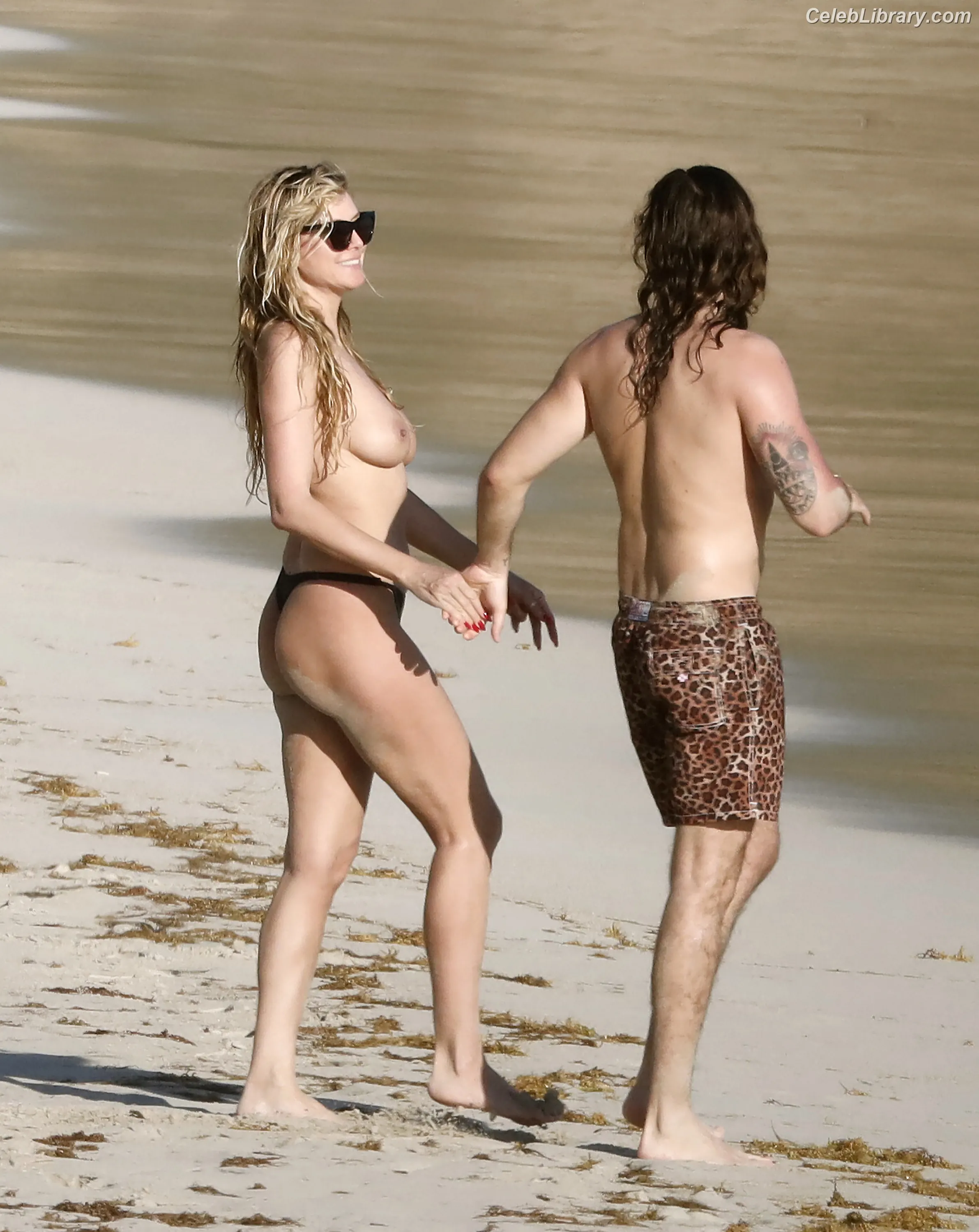 Heidi Klum photo 8 of 1638
