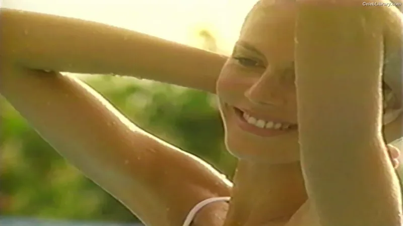 Heidi Klum photo 1 of 1639