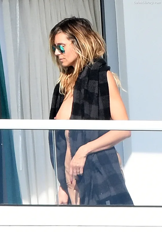Heidi Klum photo 4 of 1639