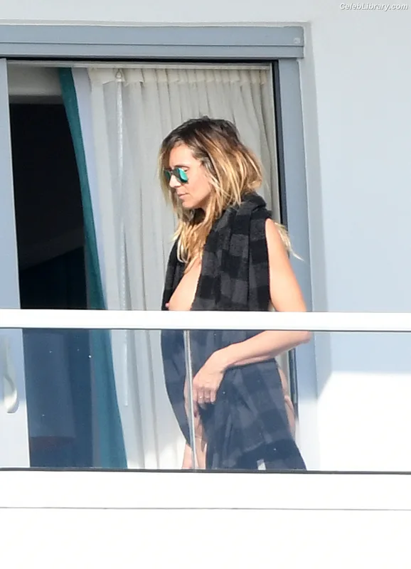 Heidi Klum photo 7 of 1639