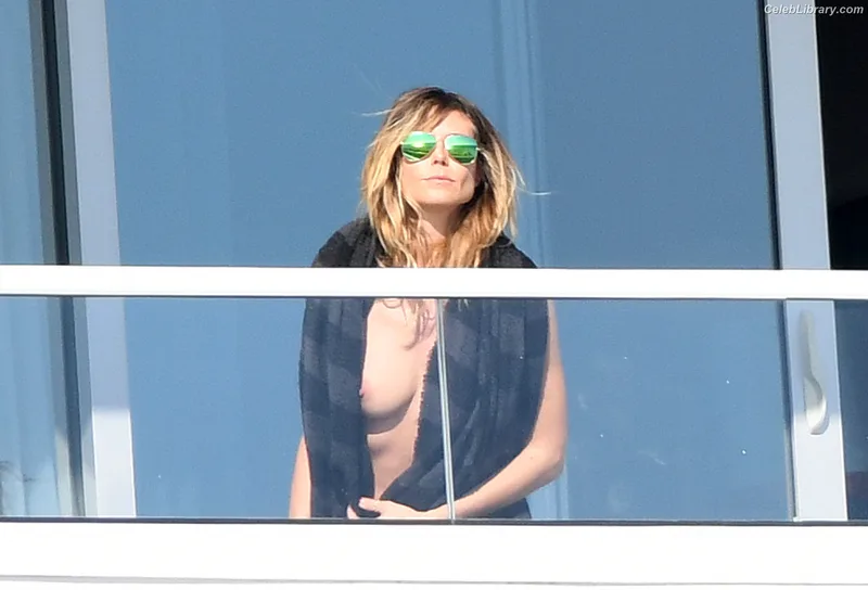 Heidi Klum photo 22 of 1639