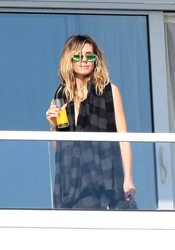 Heidi Klum photo 17 of 1639