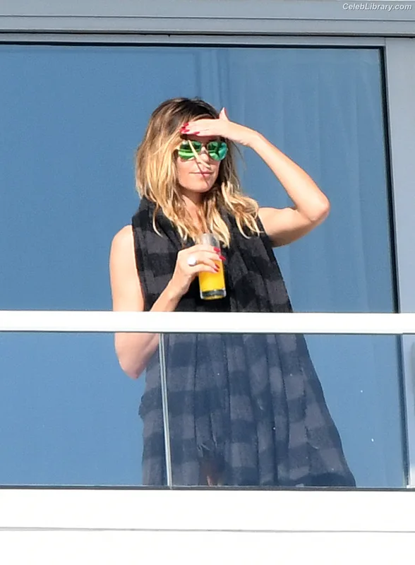 Heidi Klum photo 1 of 1639