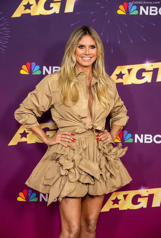 Heidi Klum photo 1 of 1639
