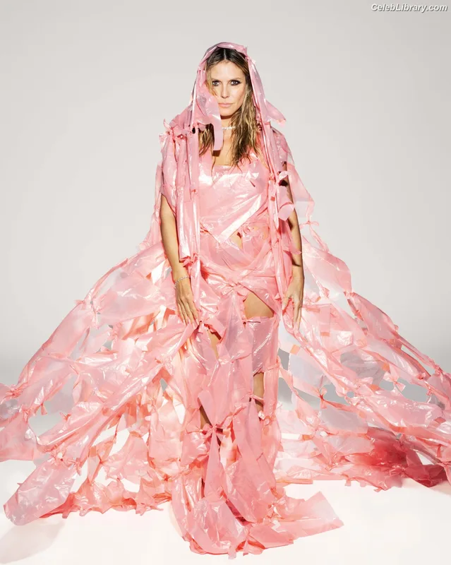 Heidi Klum photo 8 of 1639
