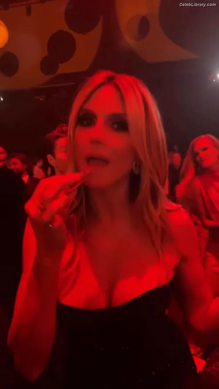 Heidi Klum photo 14 of 1639