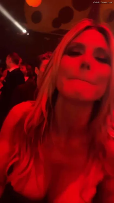 Heidi Klum photo 17 of 1639