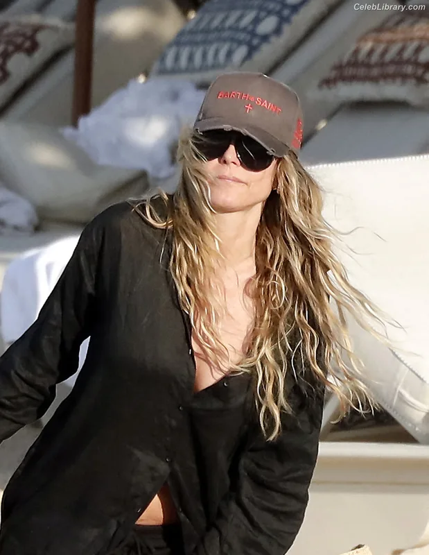 Heidi Klum photo 18 of 1639