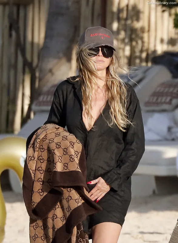 Heidi Klum photo 6 of 1639