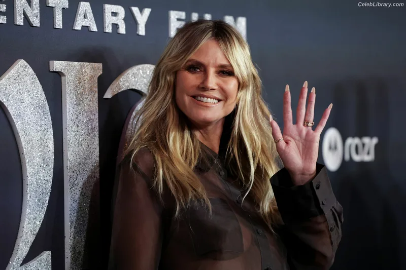Heidi Klum photo 19 of 1639
