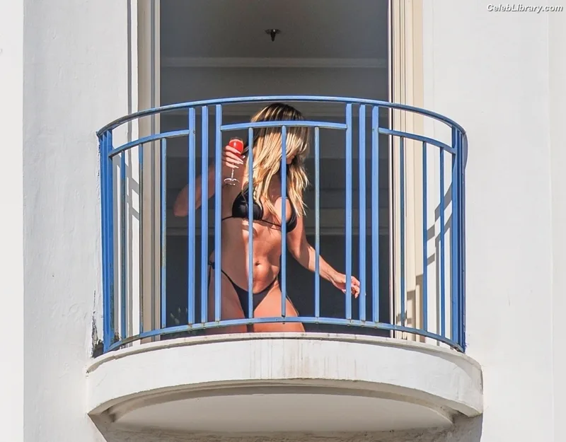 Heidi Klum photo 1 of 1639