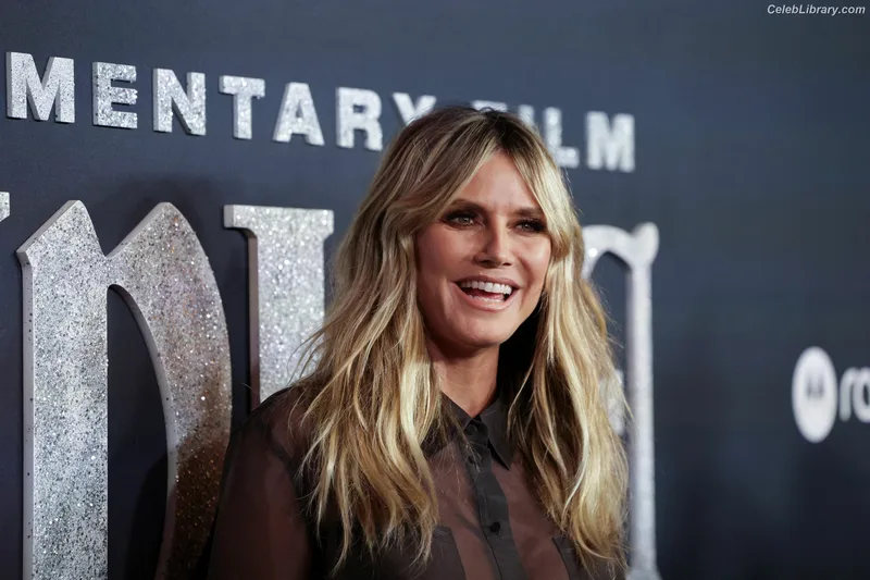 Heidi Klum photo 11 of 1639
