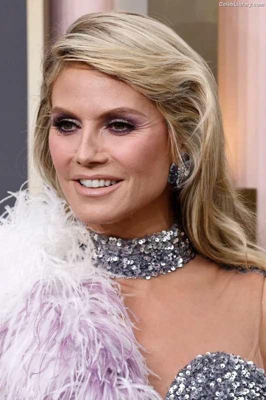 Heidi Klum photo 21 of 1639