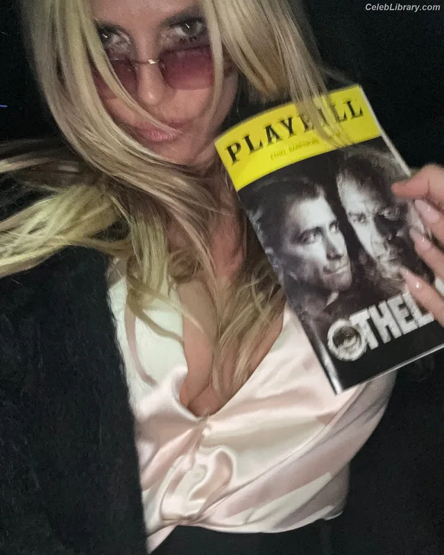 Heidi Klum photo 1 of 1639