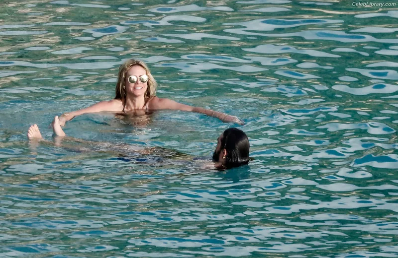 Heidi Klum photo 10 of 1639