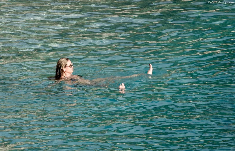 Heidi Klum photo 12 of 1639