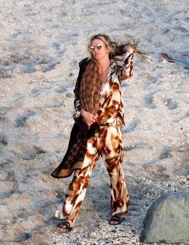 Heidi Klum photo 20 of 1639