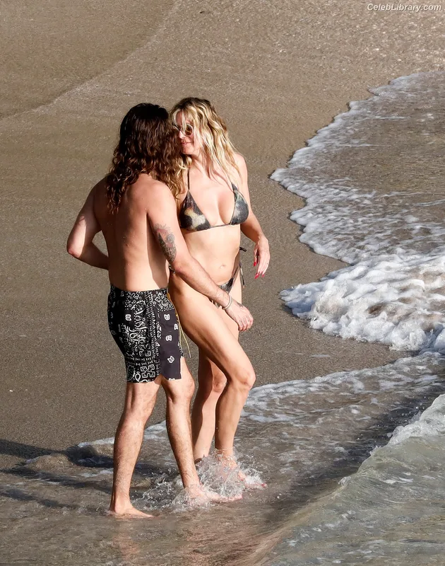 Heidi Klum photo 8 of 1639