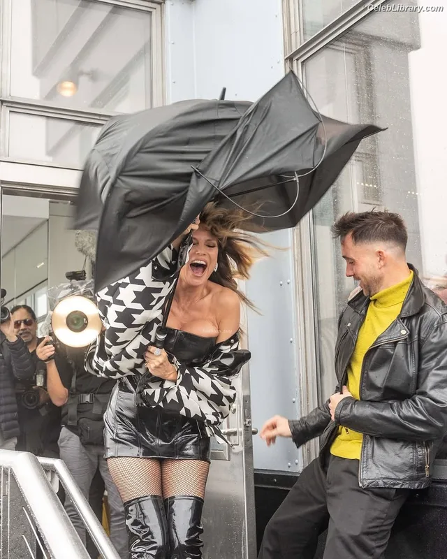 Heidi Klum photo 21 of 1639