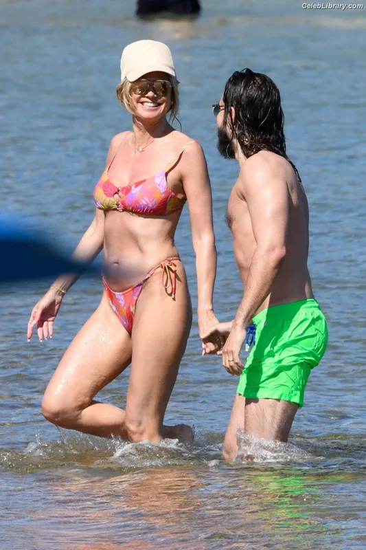 Heidi Klum photo 19 of 1639