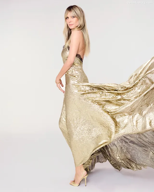 Heidi Klum photo 22 of 1639