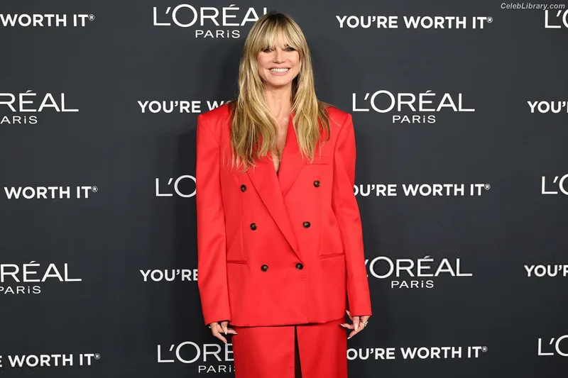 Heidi Klum photo 22 of 1639