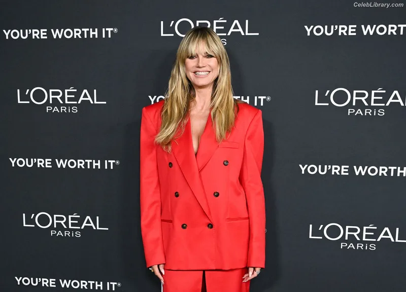 Heidi Klum photo 2 of 1639