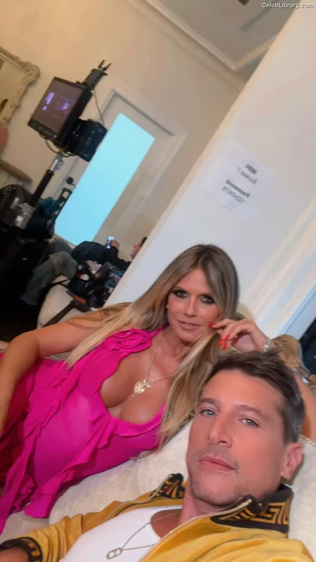 Heidi Klum photo 11 of 1639