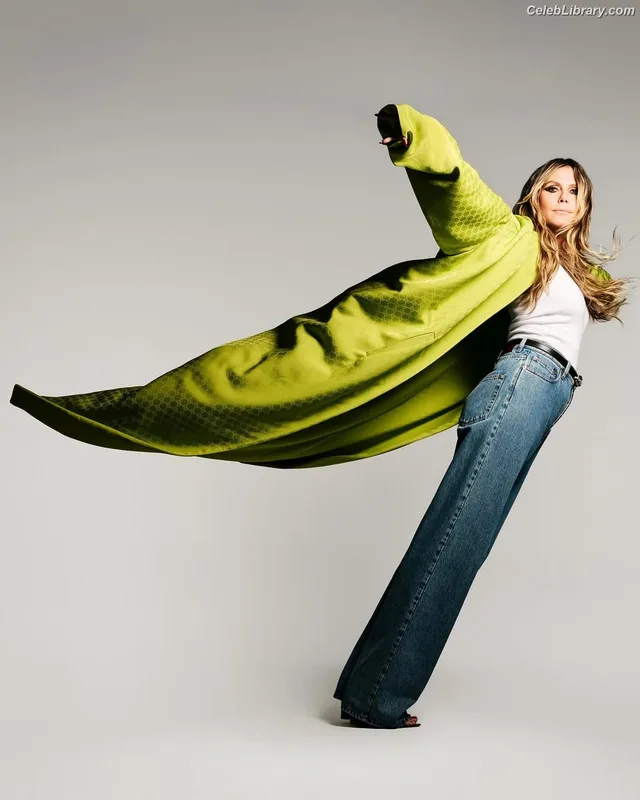 Heidi Klum photo 2 of 1639