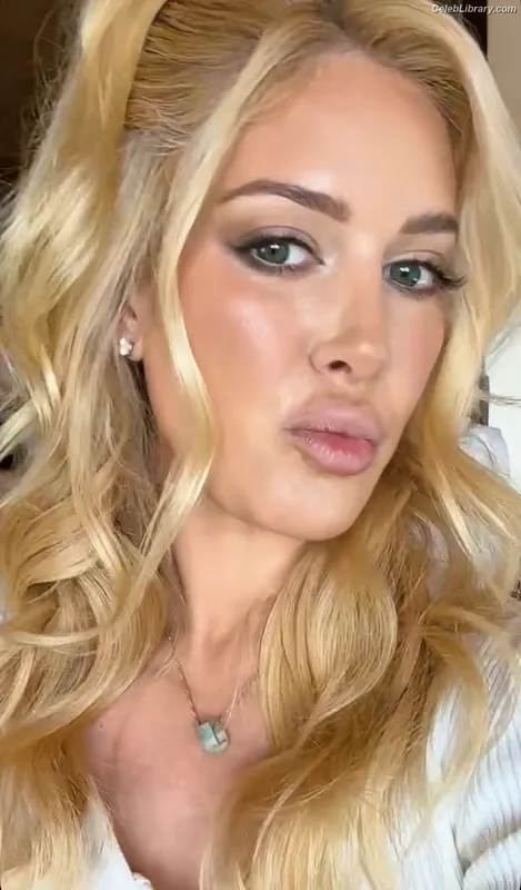 Heidi Montag photo 1 of 592