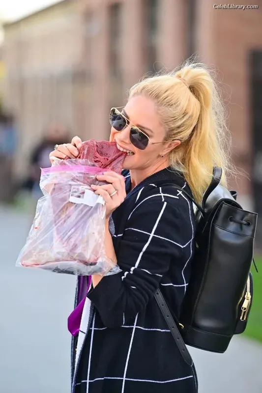 Heidi Montag photo 1 of 592