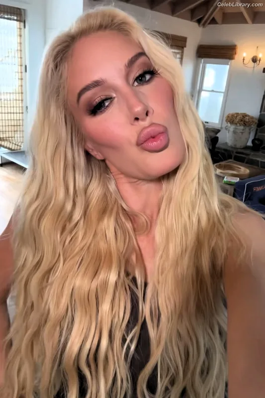 Heidi Montag photo 4 of 592