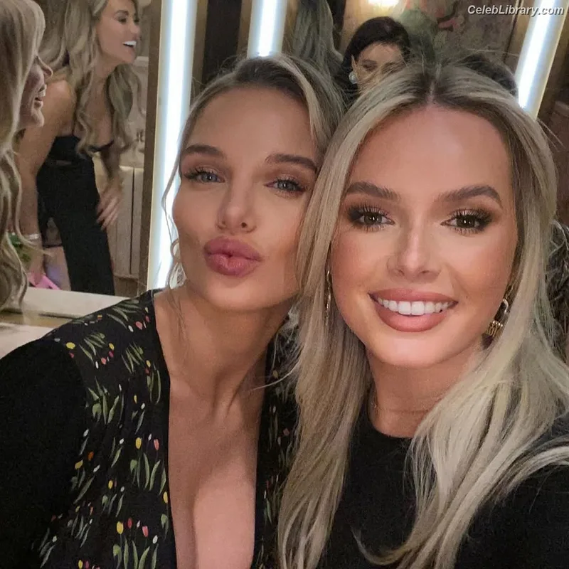 Helen Flanagan photo 1 of 617