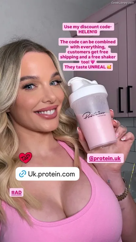 Helen Flanagan photo 6 of 617