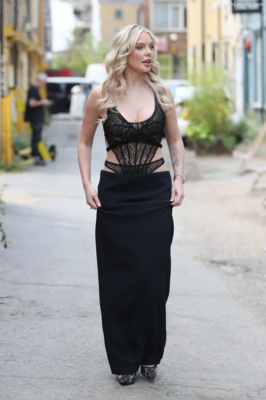 Helen Flanagan photo 9 of 617