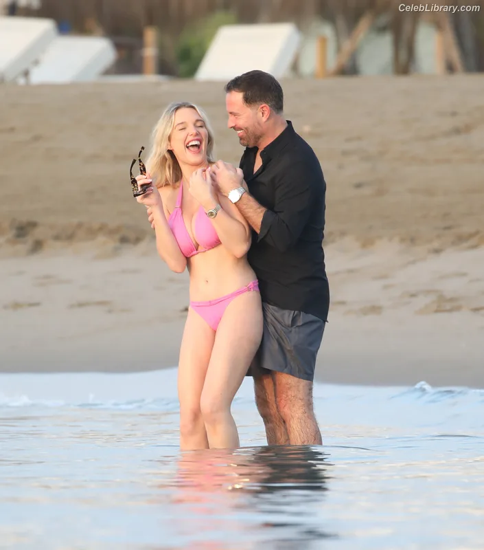Helen Flanagan photo 19 of 617