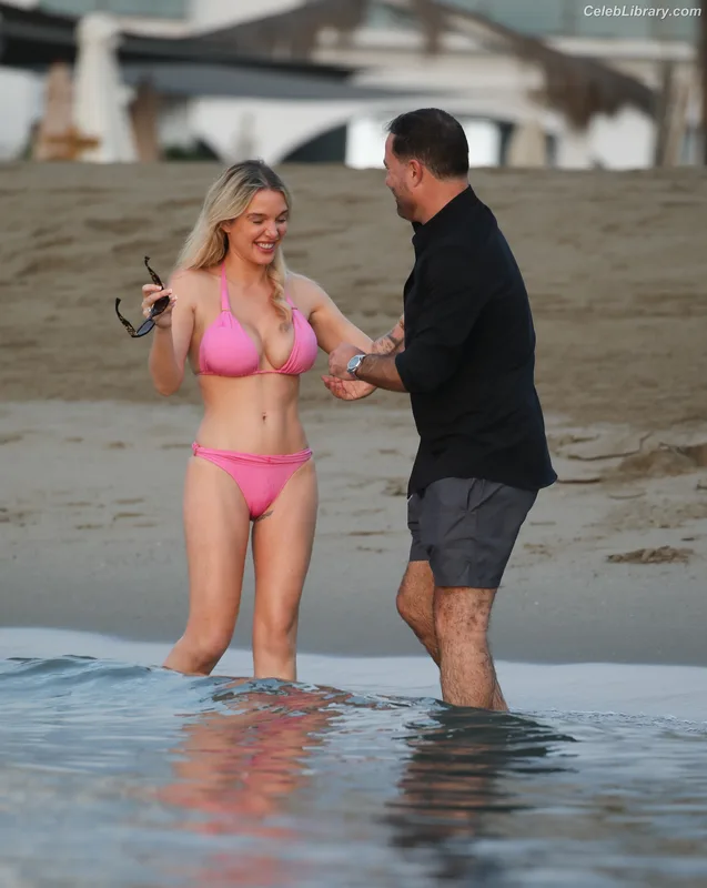 Helen Flanagan photo 21 of 617
