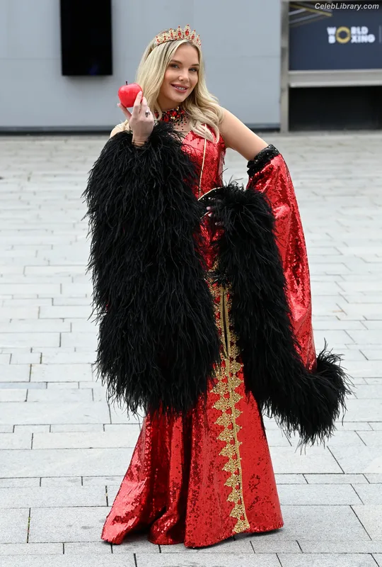 Helen Flanagan photo 1 of 617