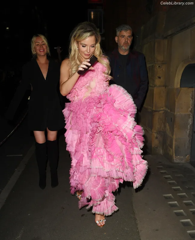 Helen Flanagan photo 11 of 617